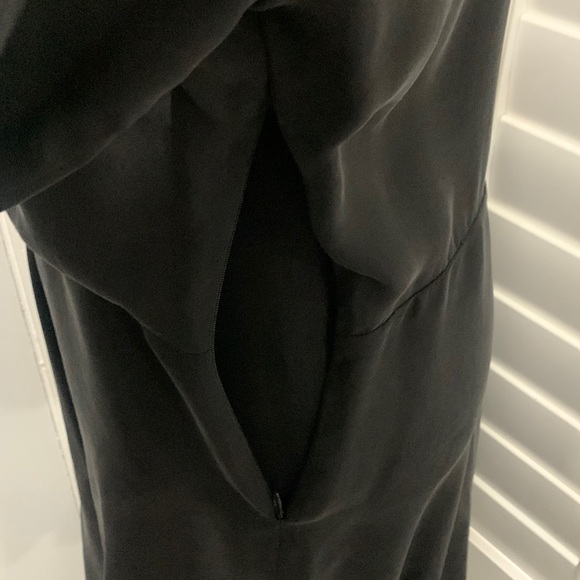 R.G. Kane Scoop Neck, Knee Length dress, Raw edge trim, Long Sleeves Size Small - Picture 8 of 11